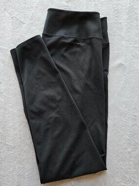 UNI QLO large black leggings large